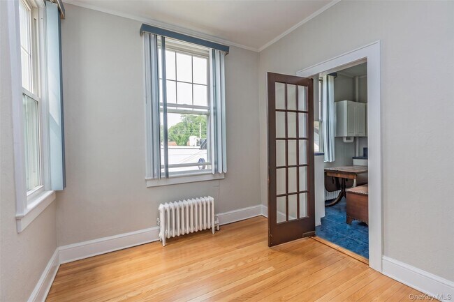 Foto del edificio - 295 Railroad Ave