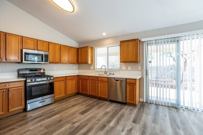 Building Photo - 1152 Kabuki Ave