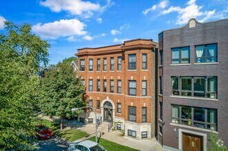 Building Photo - 3637 N Paulina St