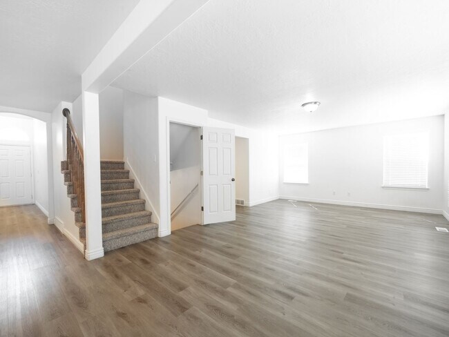 Foto del edificio - 4 Bedroom - 2.5 Bathroom House in Provo