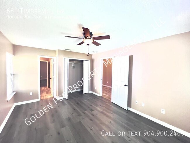 Foto del edificio - 651 Timbermill Ln