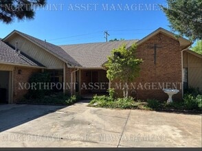 Building Photo - 6104 W Woodbrook Rd