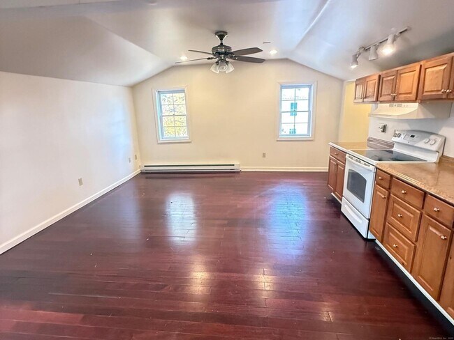 Foto del edificio - 23 Hayward Ave