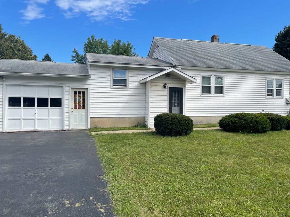 Primary Photo - 7095 Buckley Rd