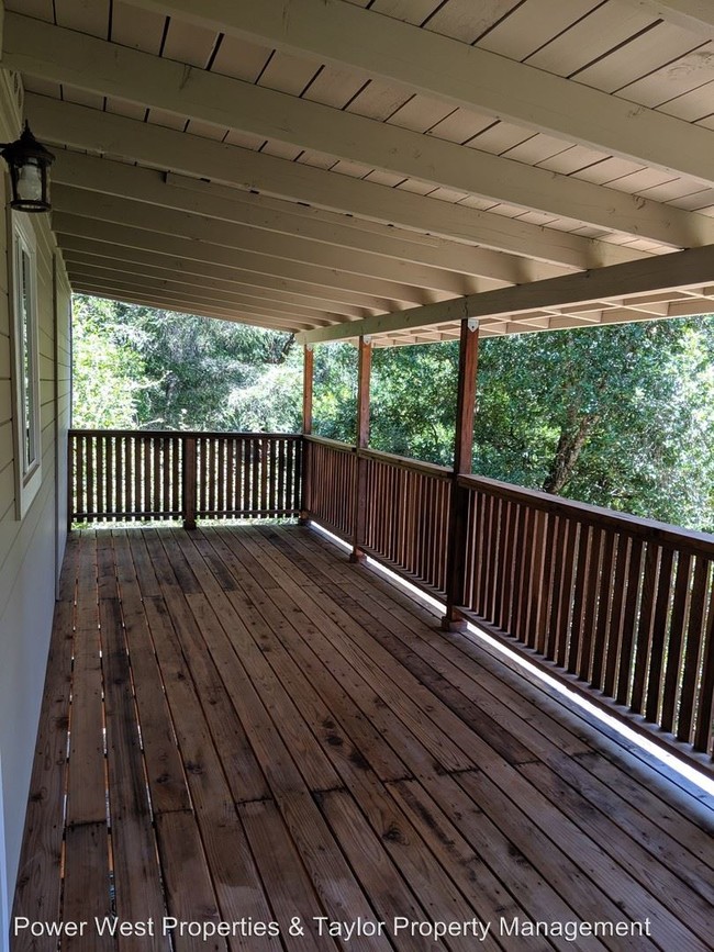 Building Photo - 2 br, 2 bath House - 415 Manzanita Avenue