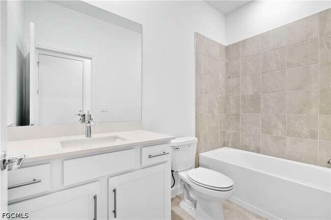Foto del edificio - 14735 Bluewater Rd