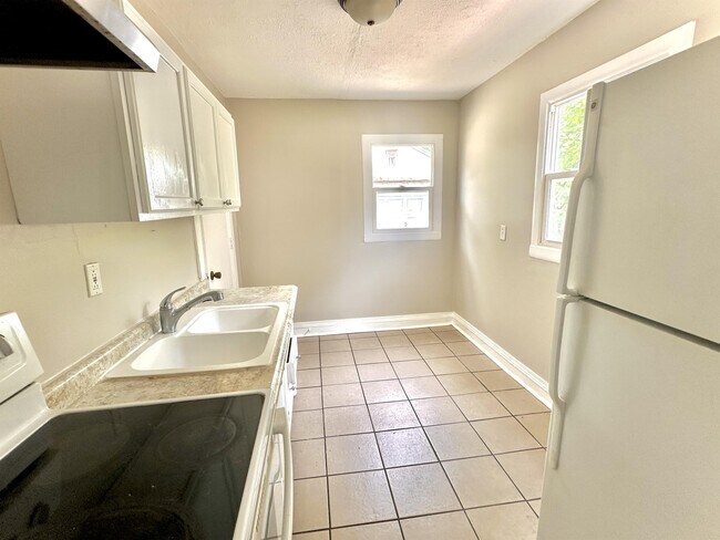 Foto del edificio - 1008 N Sunset Ave