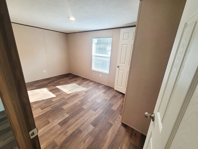 Building Photo - Centralia Estates