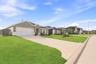 Building Photo - 40758 Rosemary Rain Ln