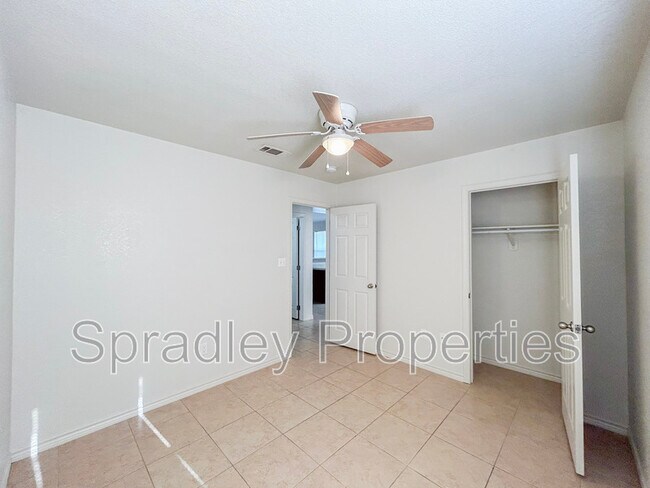 Foto del edificio - 2520 Saulsbury Dr