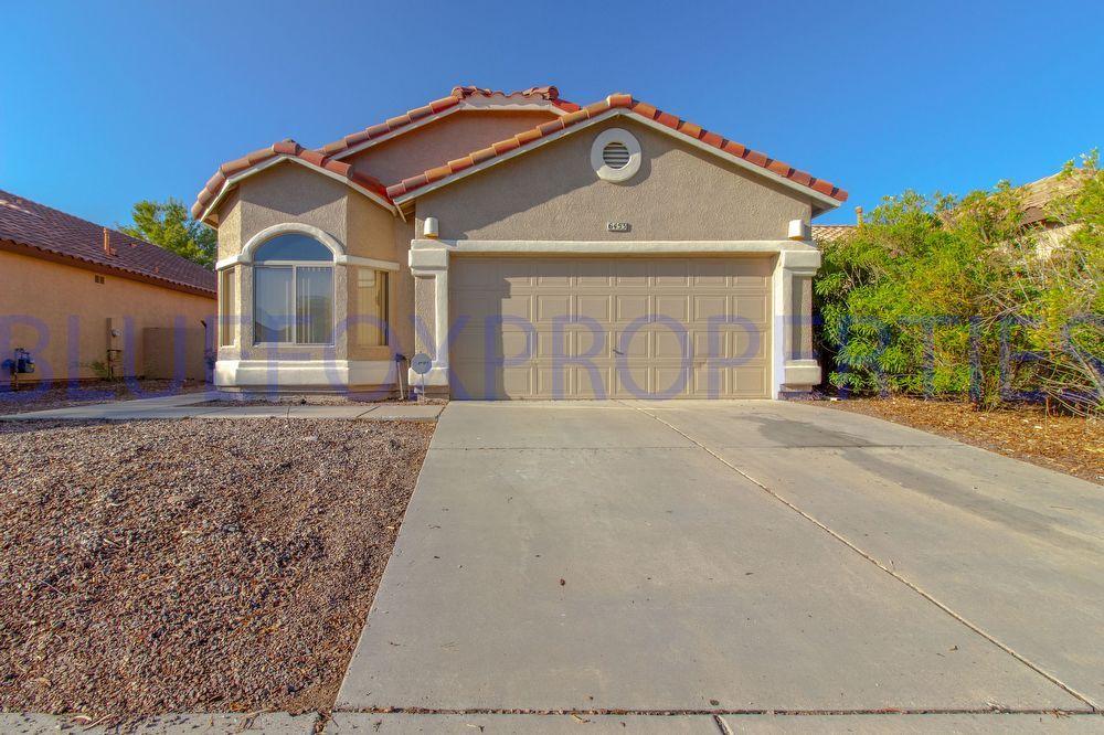 Primary Photo - NW side home 4 BD 2 BTH Large Backyard