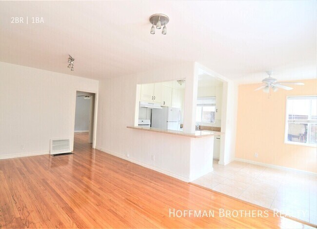 Foto del edificio - 726 N Edinburgh Ave