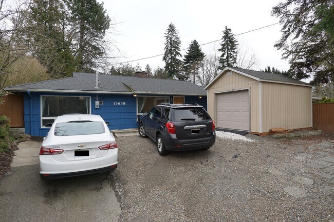 Building Photo - 13638 24th Ave S