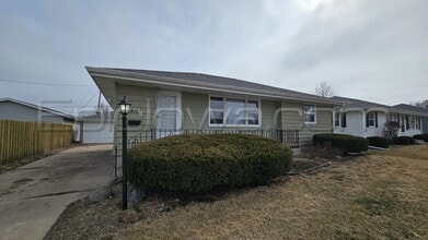 Building Photo - 401 31st St NW