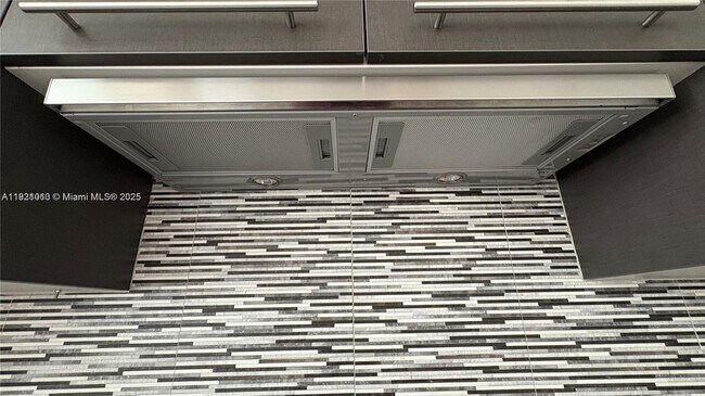 Foto del edificio - 7875 NW 107th Ave