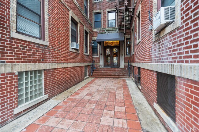 Foto del edificio - 6601 Broadway