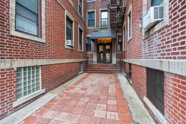 Building Photo - 6601 Broadway