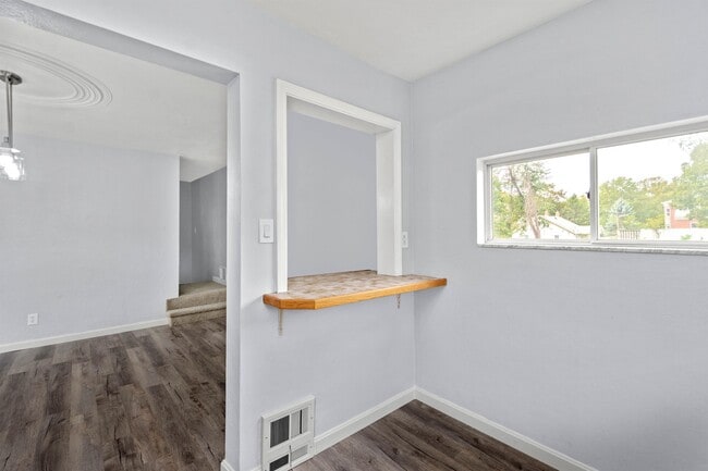 Building Photo - 124 Park Way