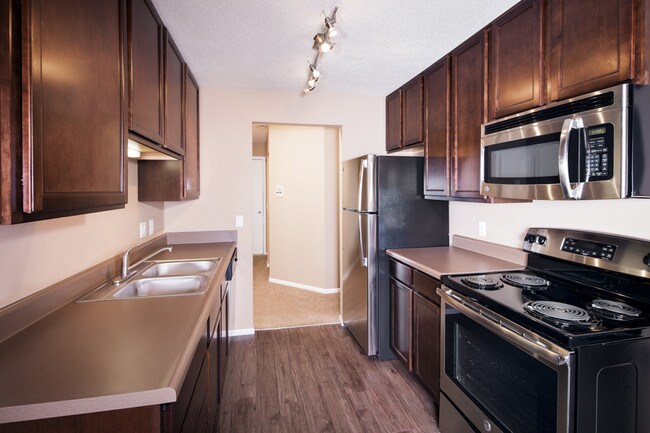 Bentley By Broadmoor Apartments Omaha Ne Apartments Com