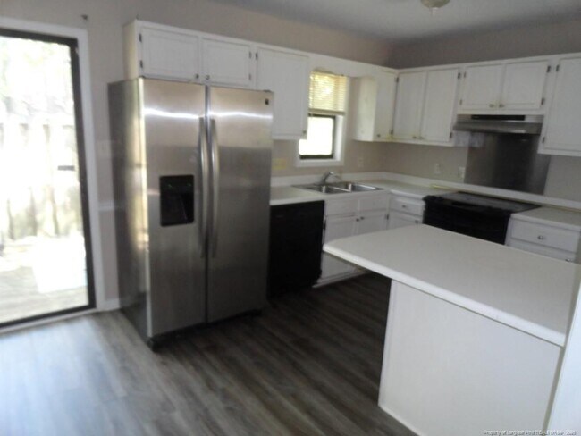 Foto del edificio - 593 Countrytown Dr