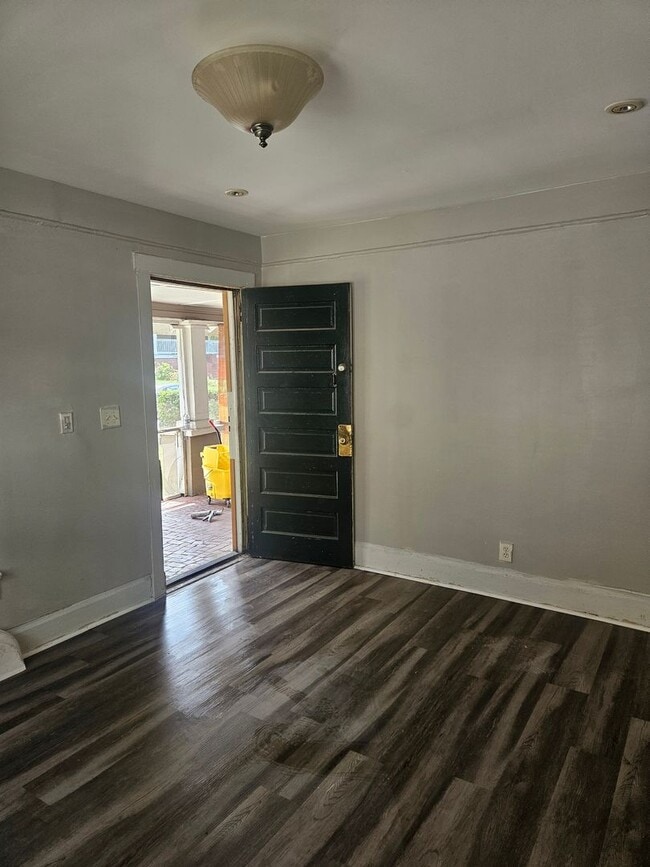 Photo - PAIN 540 Apartment