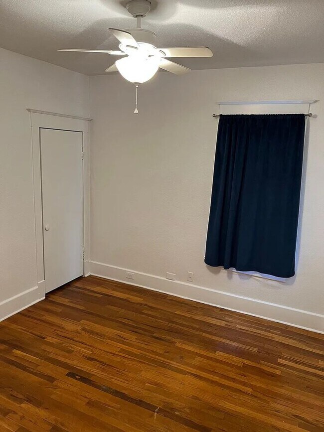 Foto del edificio - 715 E High St