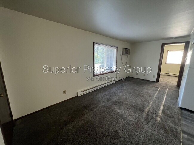 Foto del edificio - 714 N Oak St