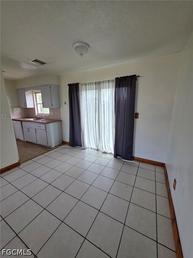 Foto del edificio - 1507 Markdale St E