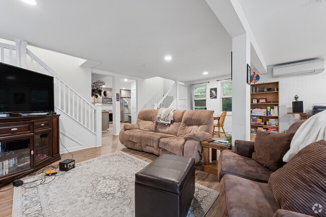4BR, 2.5BA - 2,200SF - Dining Room/Living Room - Luxury 4BR Home Near U of R & Strong Hospital