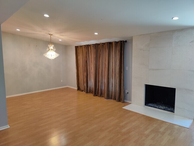 Building Photo - 12829 Jolette Ave