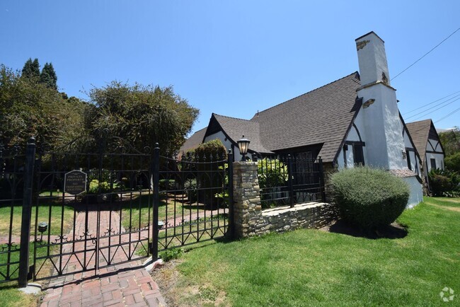 Building Photo - 2906 Griffith Park Blvd