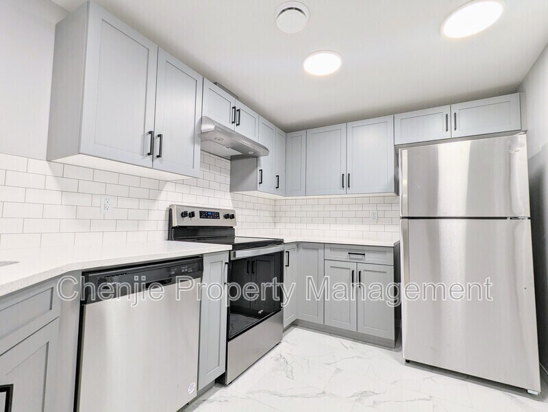 Photo principale - 9487-9227 227 St NW