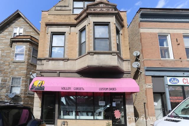 Foto principal - 2202 W Belmont Ave