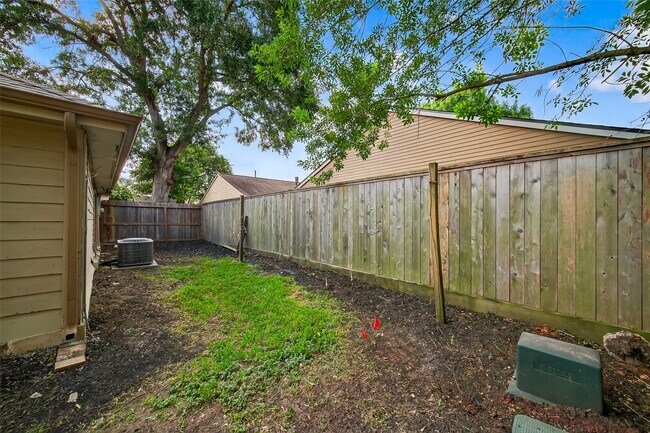 Building Photo - 13559 Portobello Dr