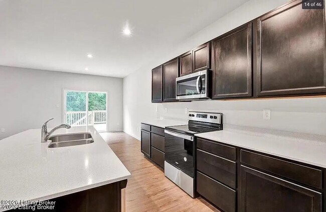 Foto del edificio - 7006 Black Cherry Ct