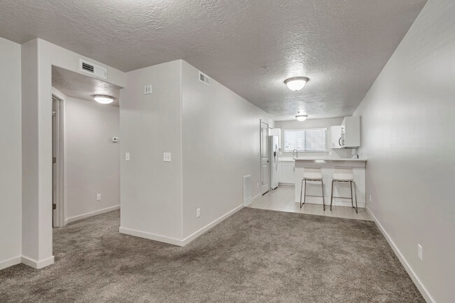 Building Photo - 1081 W 993 N