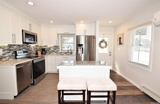 Building Photo - 47 Coachman Ln