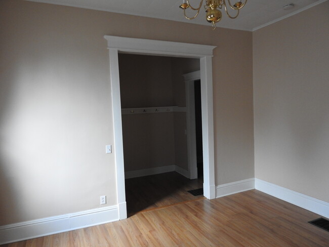 Building Photo - 105 Sherman Pky