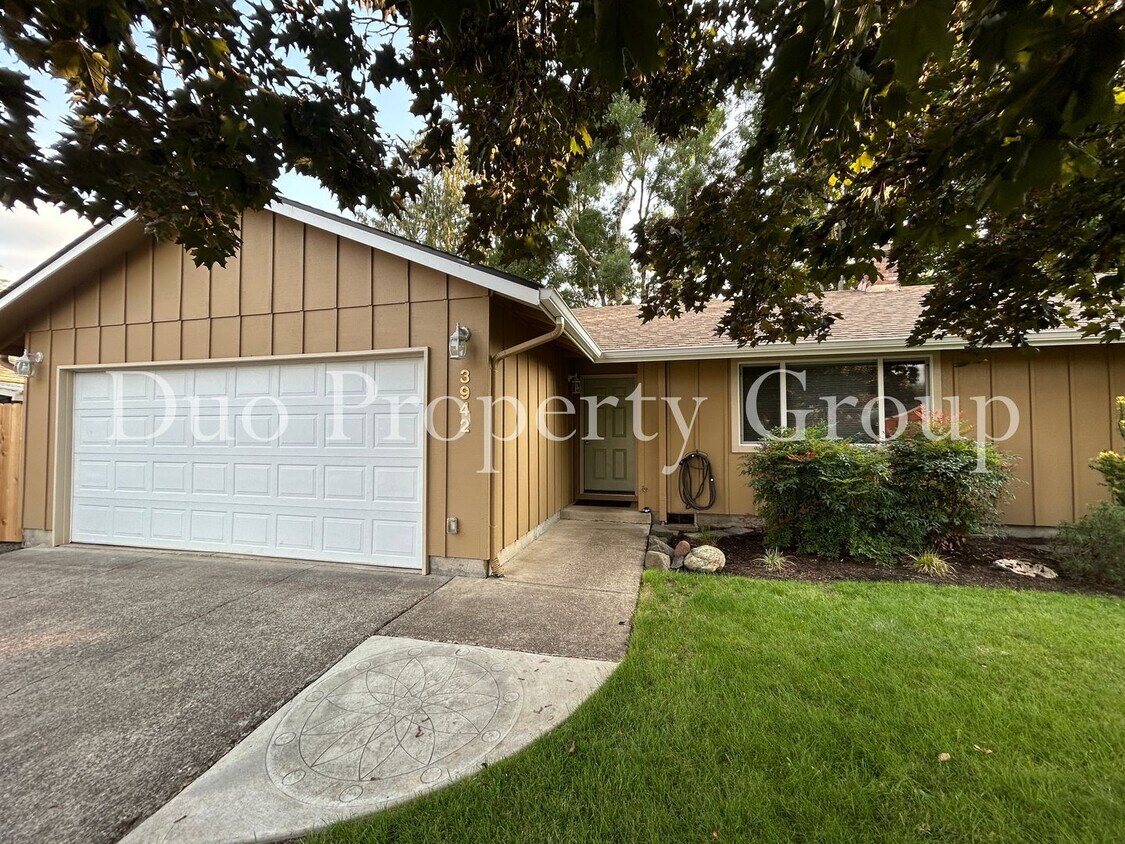 Foto principal - Updated West Eugene Home