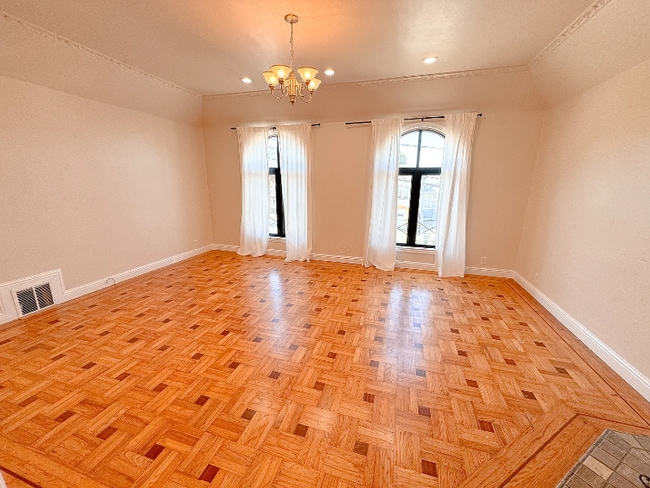 Foto del edificio - 472 Ramsell St
