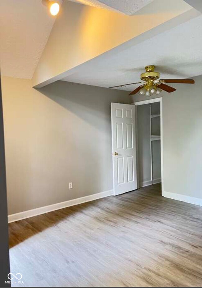 Building Photo - 5929 Beau Jardin Dr