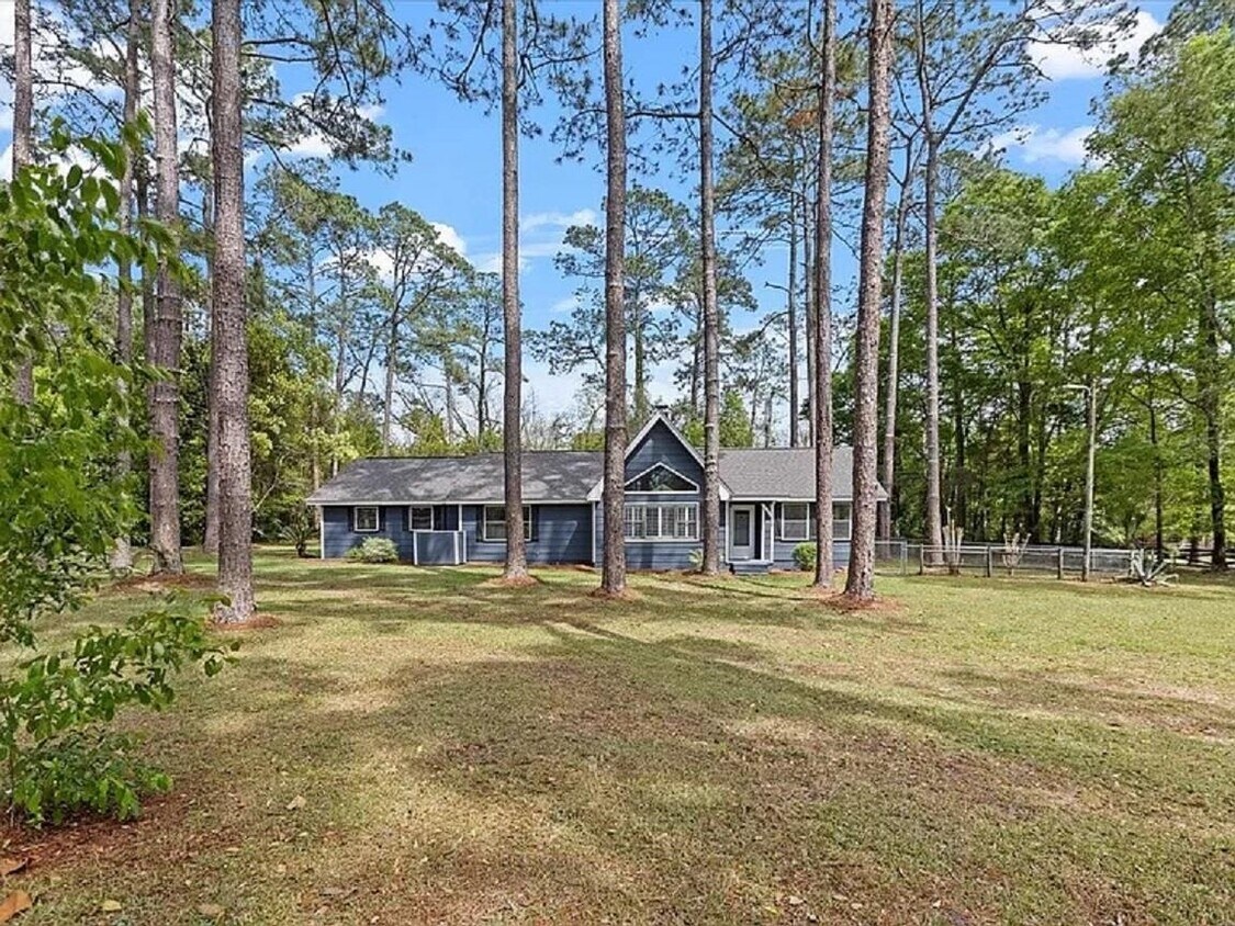 Primary Photo - 2630 Fairbanks Ferry Rd