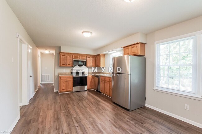 Foto del edificio - 3 br, 1 bath House - 326 Alexander St