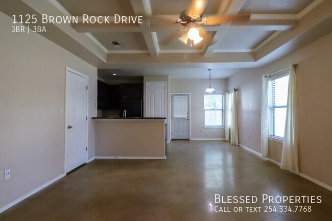 Building Photo - 1125 Brown Rock Dr
