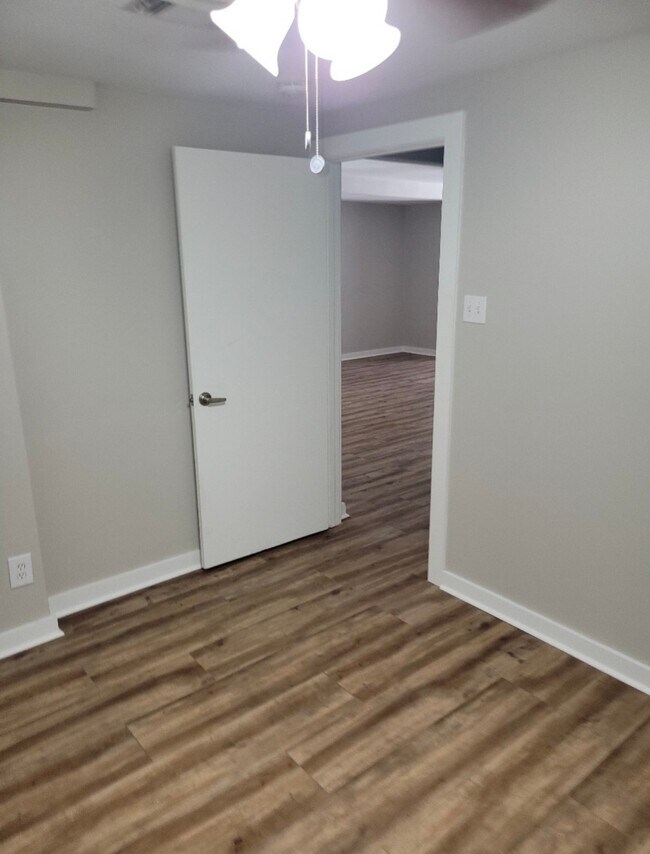 Building Photo - 6918 Irvington Blvd