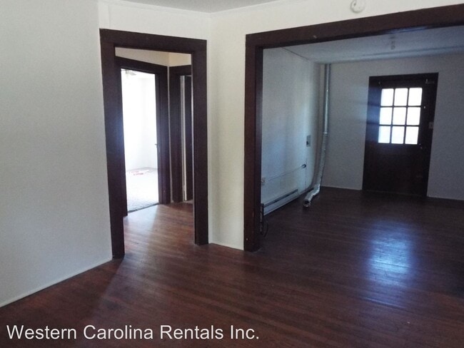 Building Photo - 296 Savannah Dr