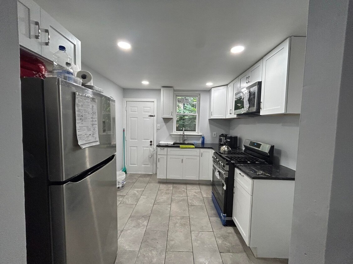 Lovely 3 Bedroom Home - OK for PHA - Lovely 3 Bedroom Home - OK for PHA