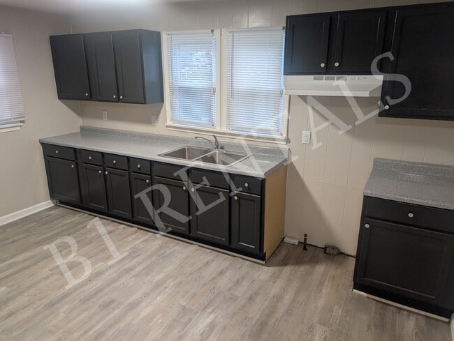 Foto del edificio - 615 N Blish St