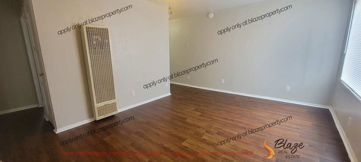 Foto del edificio - Sherman Acres 2 Bed 1 Bath