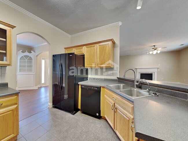 Foto del edificio - 712 Gatwick Ct
